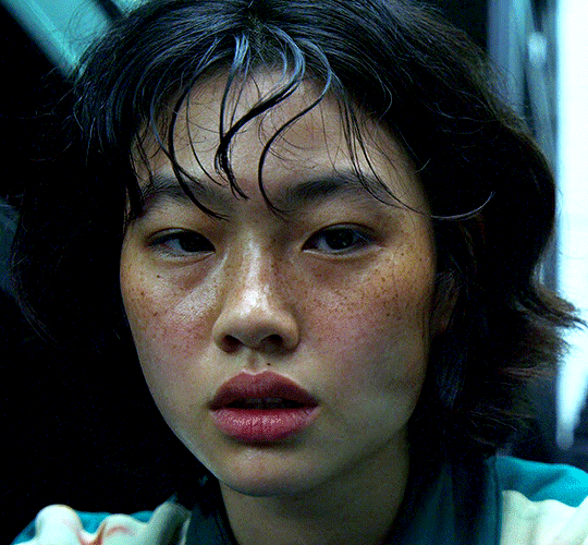 https://yesdramas.tumblr.com/post/663381055207849984/ingukkjung-ho-yeon-as-kang-sae-byeok-squid-game