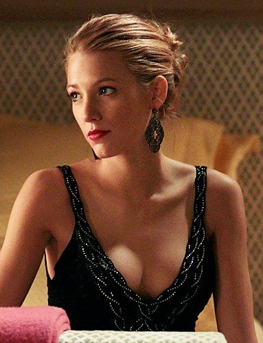 https://www.popsugar.com/entertainment/photo-gallery/34535922/image/34542628/Let-start-Blair-perfected-trademark-her-eye-roll